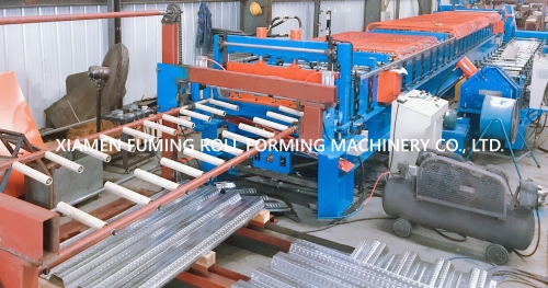 2001-04 Roll Forming Machine for YX50-232.5-930/960 Decking Profile
