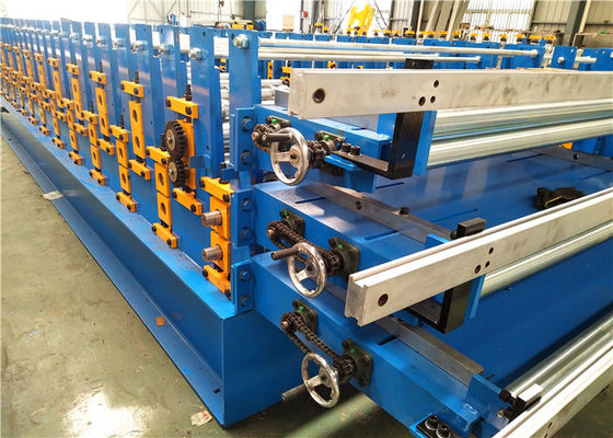 Metal Sheet Roof Roll Forming Machine , Metal Roofing Roll Former 550MPa Tension